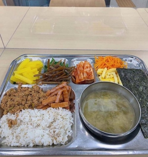 배속에 들어가면 똑같으니 셀프김밥나옴