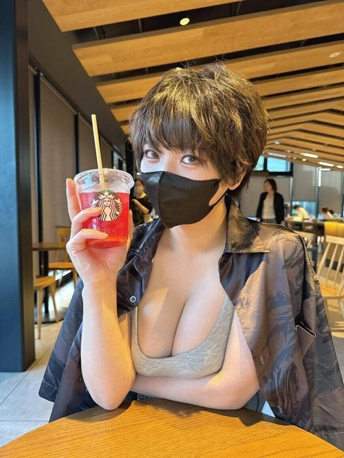당당할만한 셀카걸